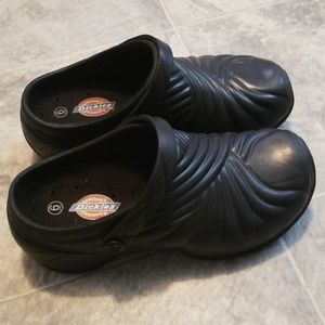 Dickies nursing crocks